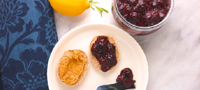 blueberry chia jam