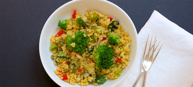 broccoli quinoa salad