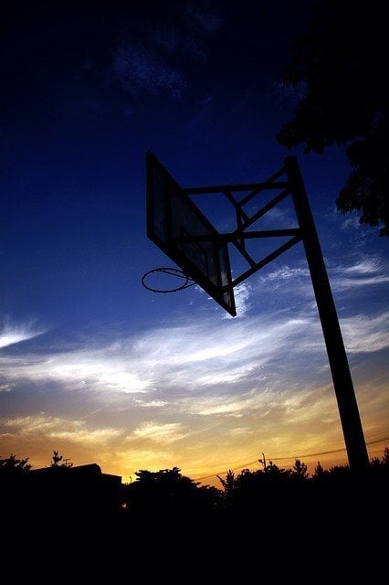 basketball-hoop-781379_640